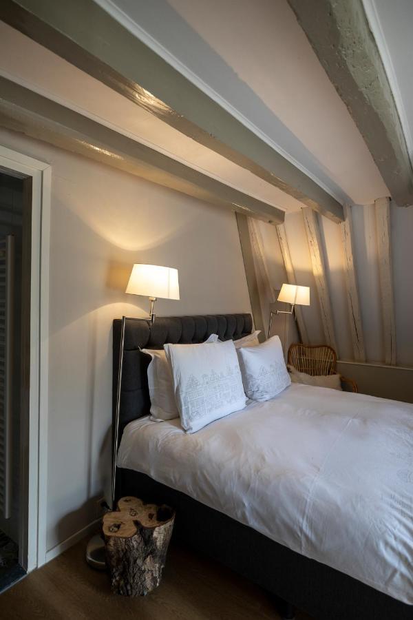 Heritage 17Th Century Supreme City Penthouse Leeuwarden Bagian luar foto