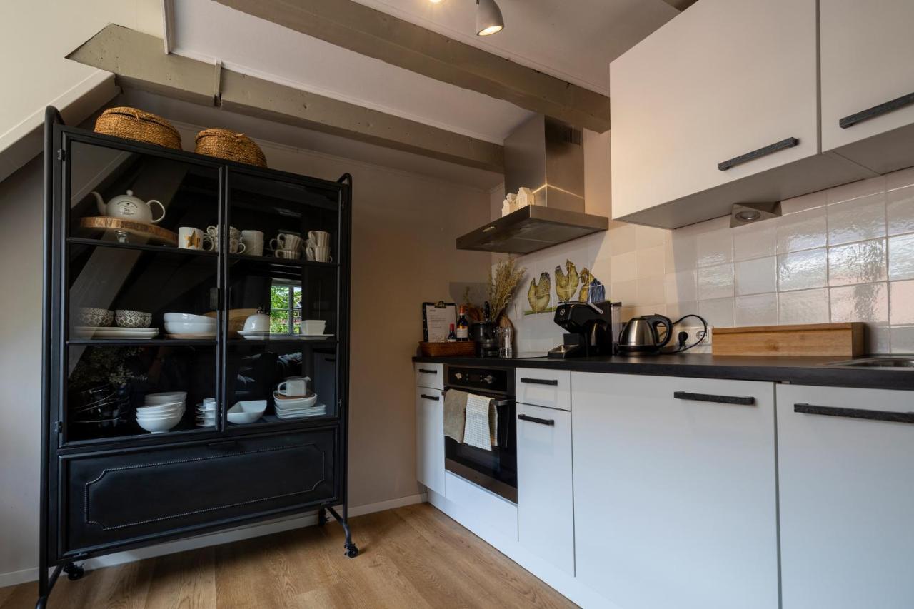 Heritage 17Th Century Supreme City Penthouse Leeuwarden Bagian luar foto