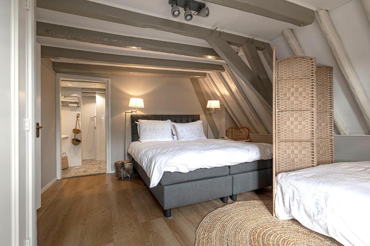 Heritage 17Th Century Supreme City Penthouse Leeuwarden Bagian luar foto